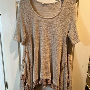 Short sleeved, layered sweater